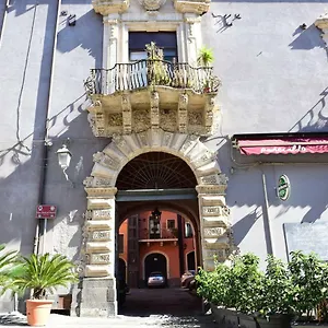 https://casa-polena.taorminaitalyhotels.com